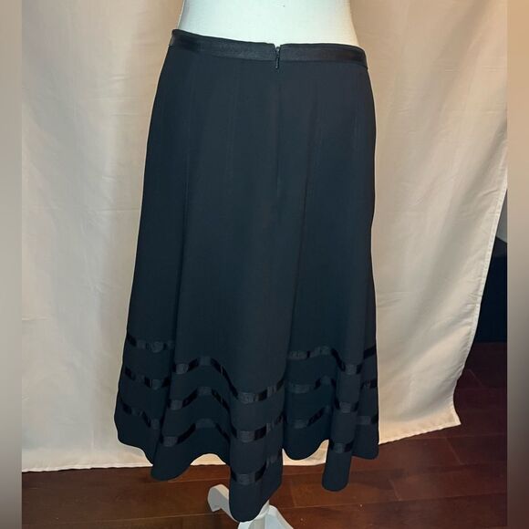 ⭐️ Black Laura skirt size 6 - Picture 8 of 11